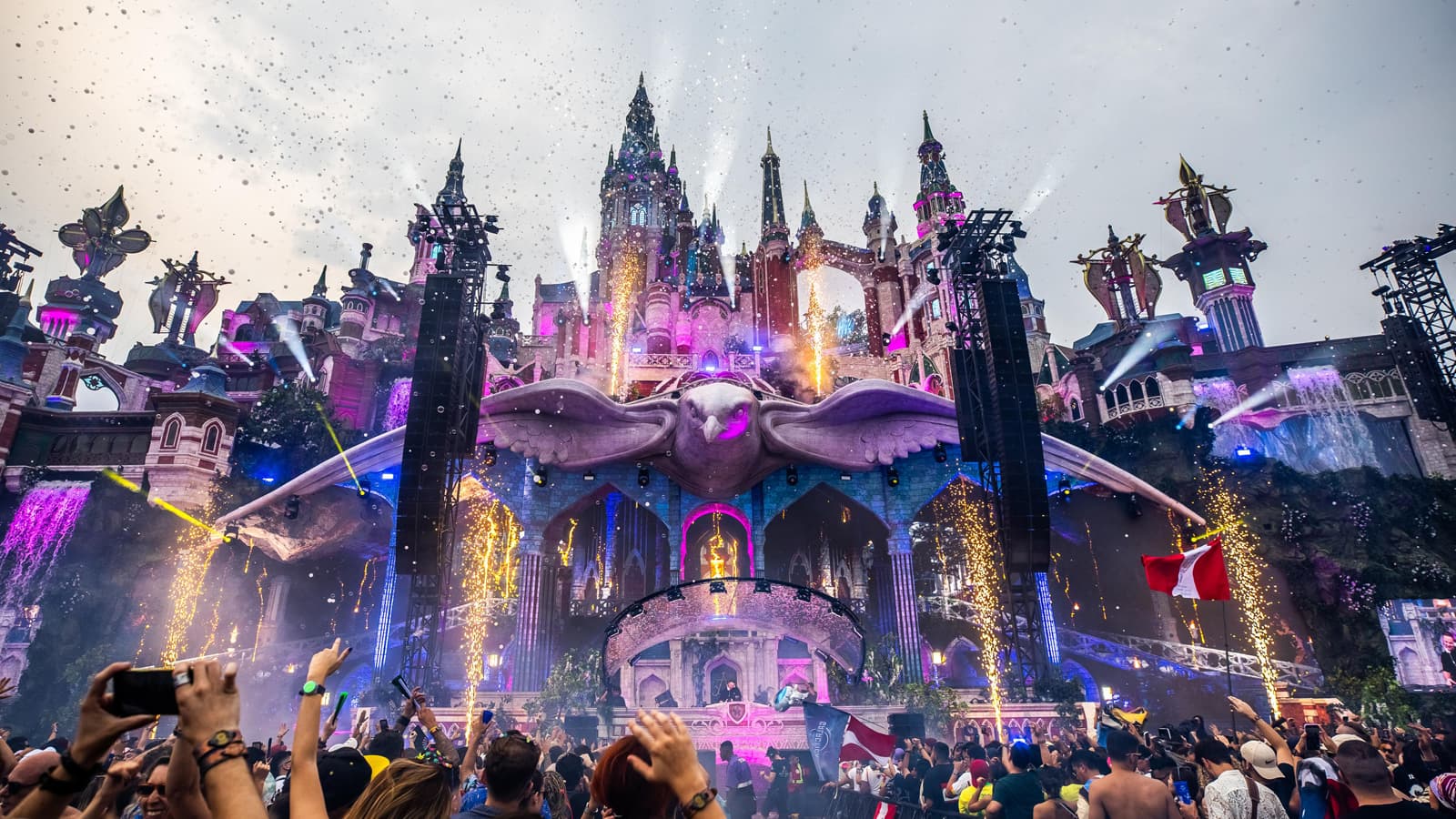 Tomorrowland Portal Do Amanhã Mano Stage Brazil Los Angeles new stage design